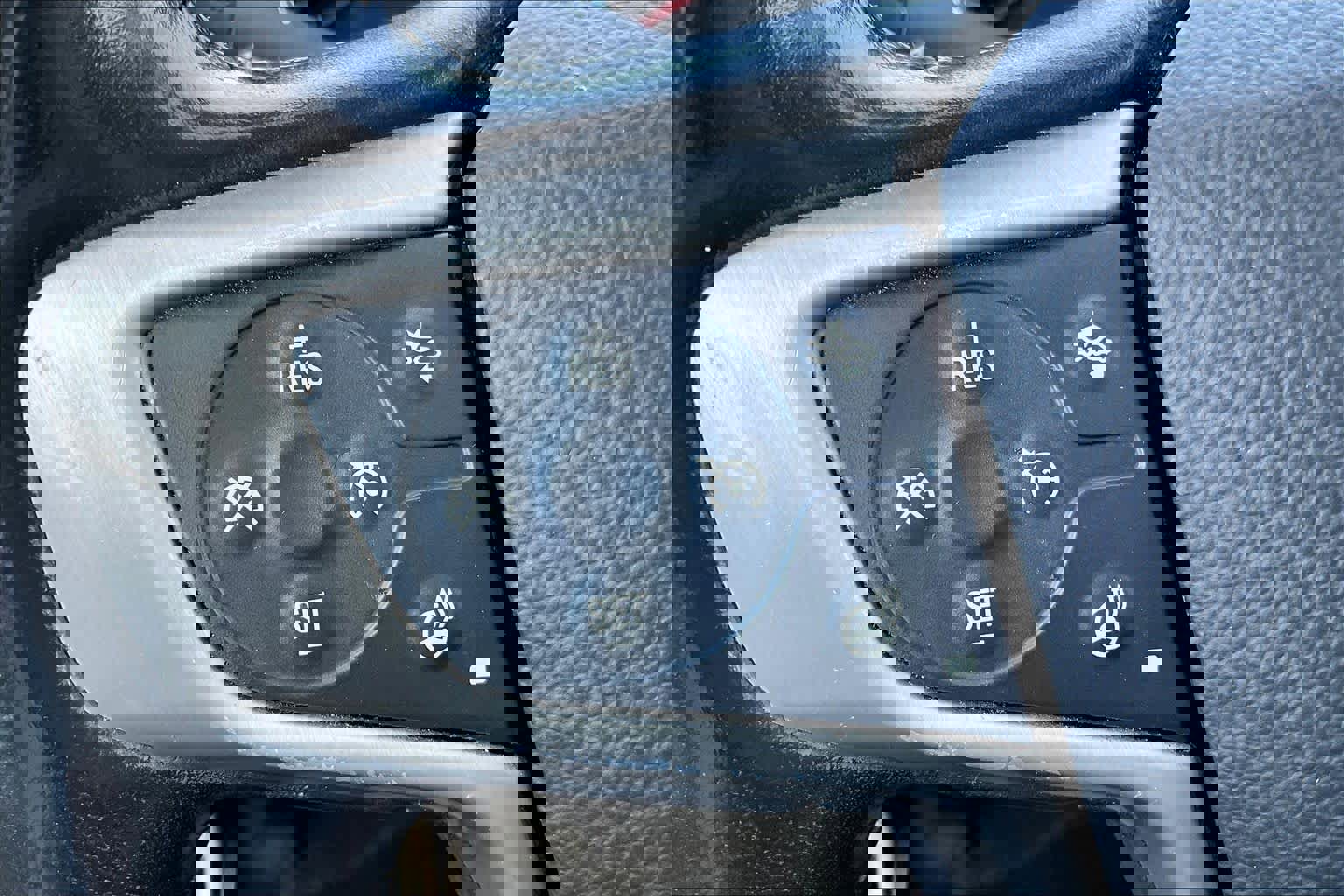 Used 2021 GMC Canyon Denali image 20