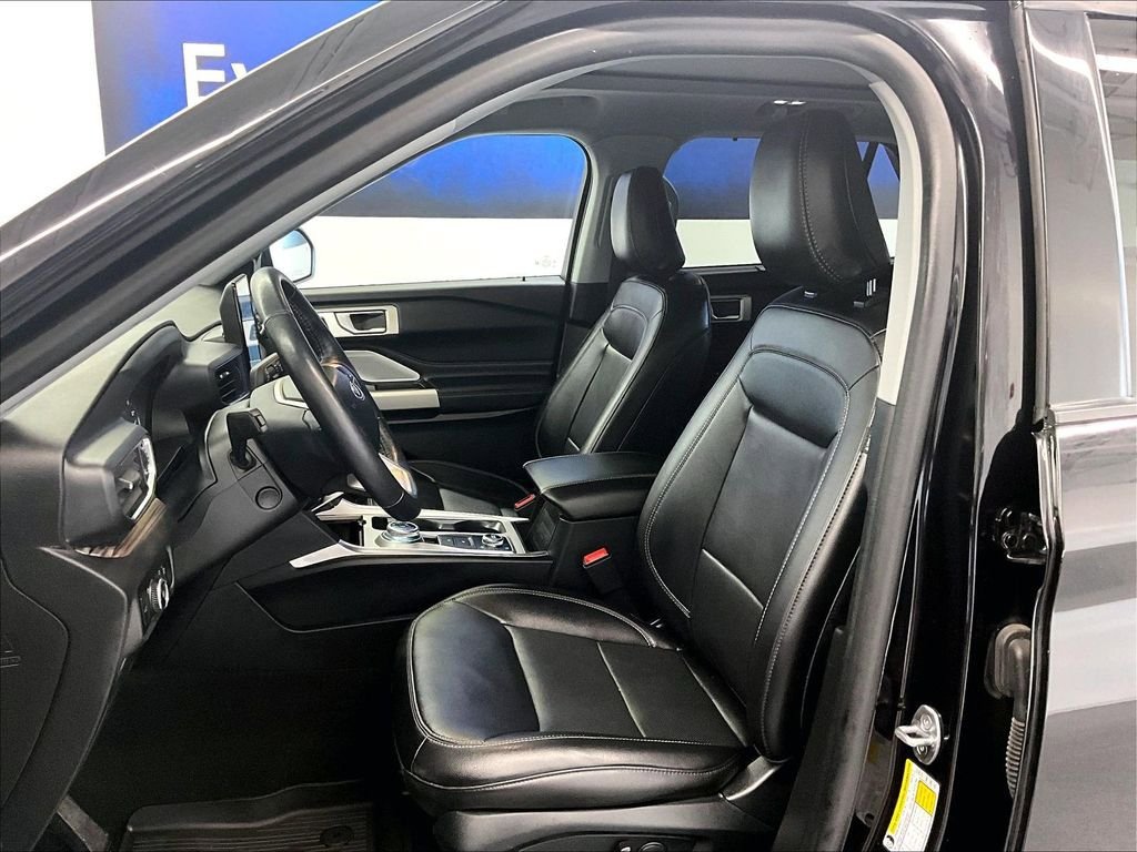 Used 2023 Ford Explorer Limited w/ Limited Technology Package AWD/4WD image 10