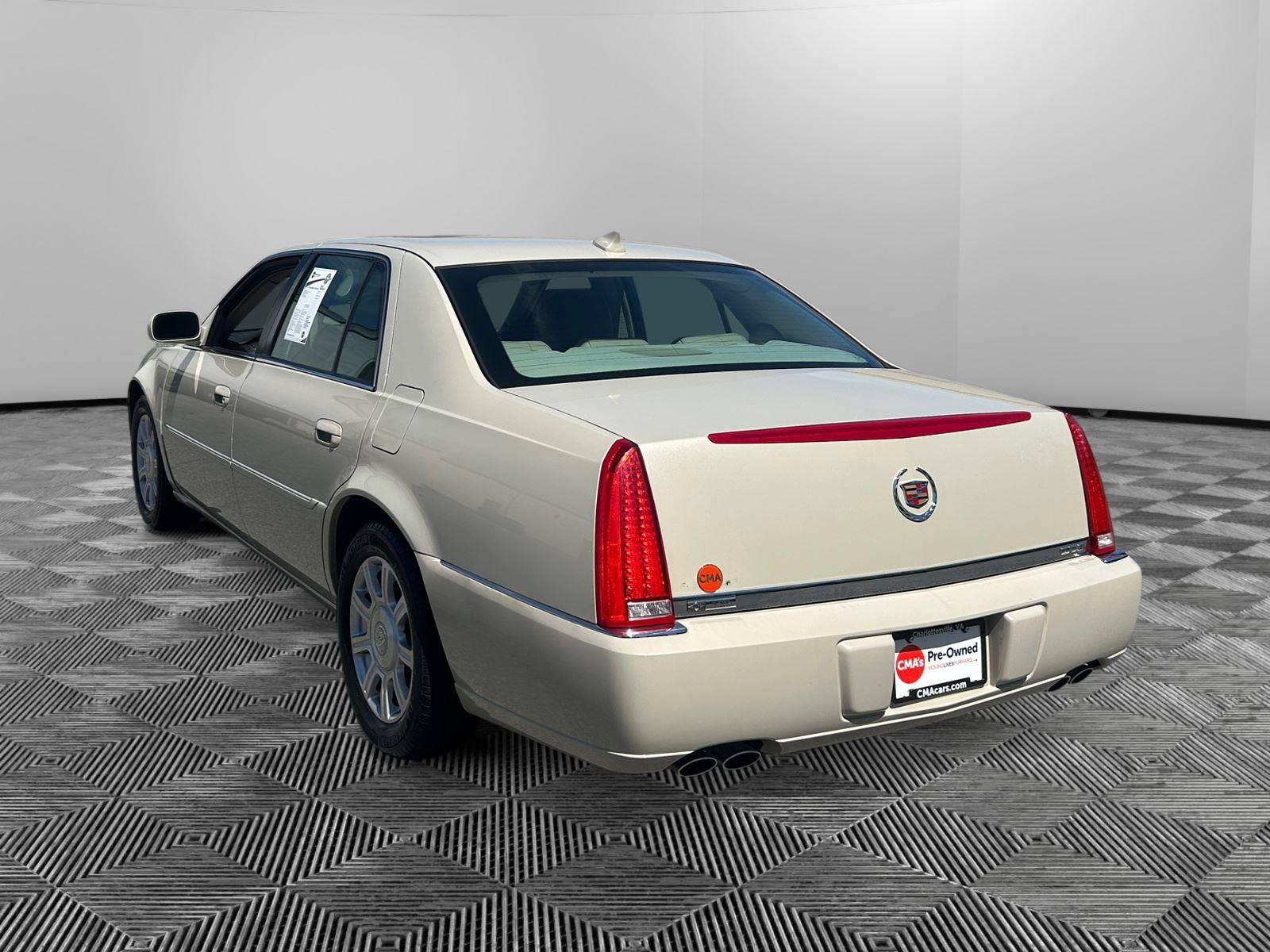 Used 2010 Cadillac DTS FWD image 3