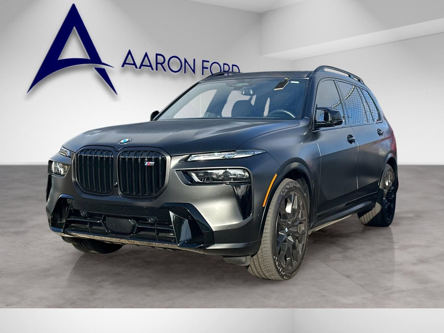 Used 2024 BMW X7 M60i w/ Executive Package image 2