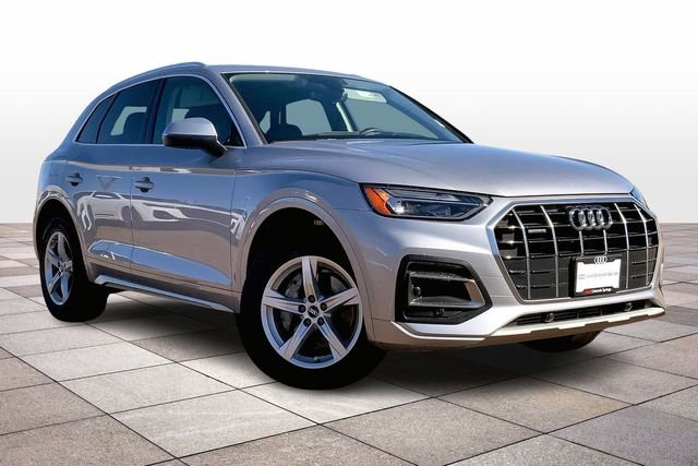 Used 2023 Audi Q5 2.0T Premium w/ Convenience Package AWD/4WD image 2