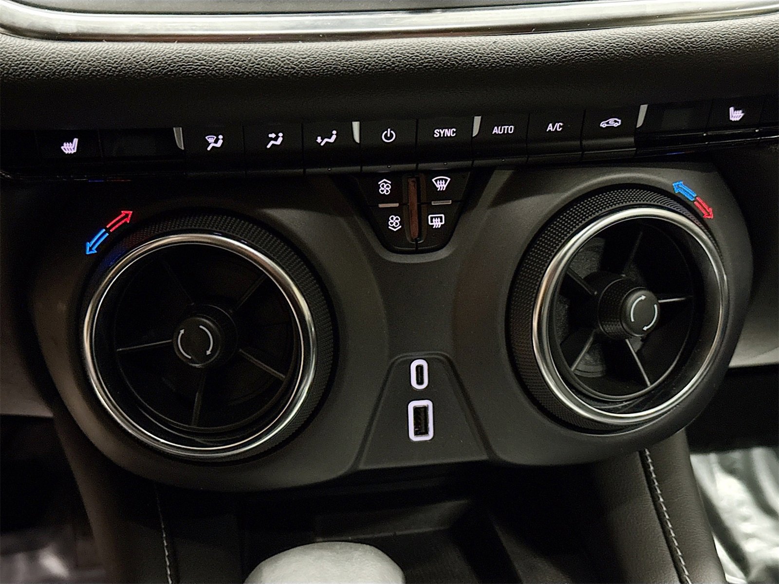 New 2025 Chevrolet Blazer LT w/ Sound & Technology Package image 16