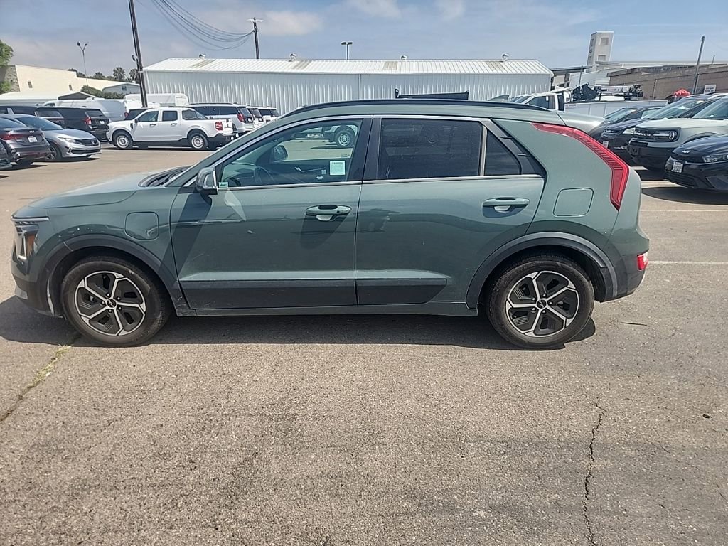 Used 2023 Kia Niro EX FWD image 10