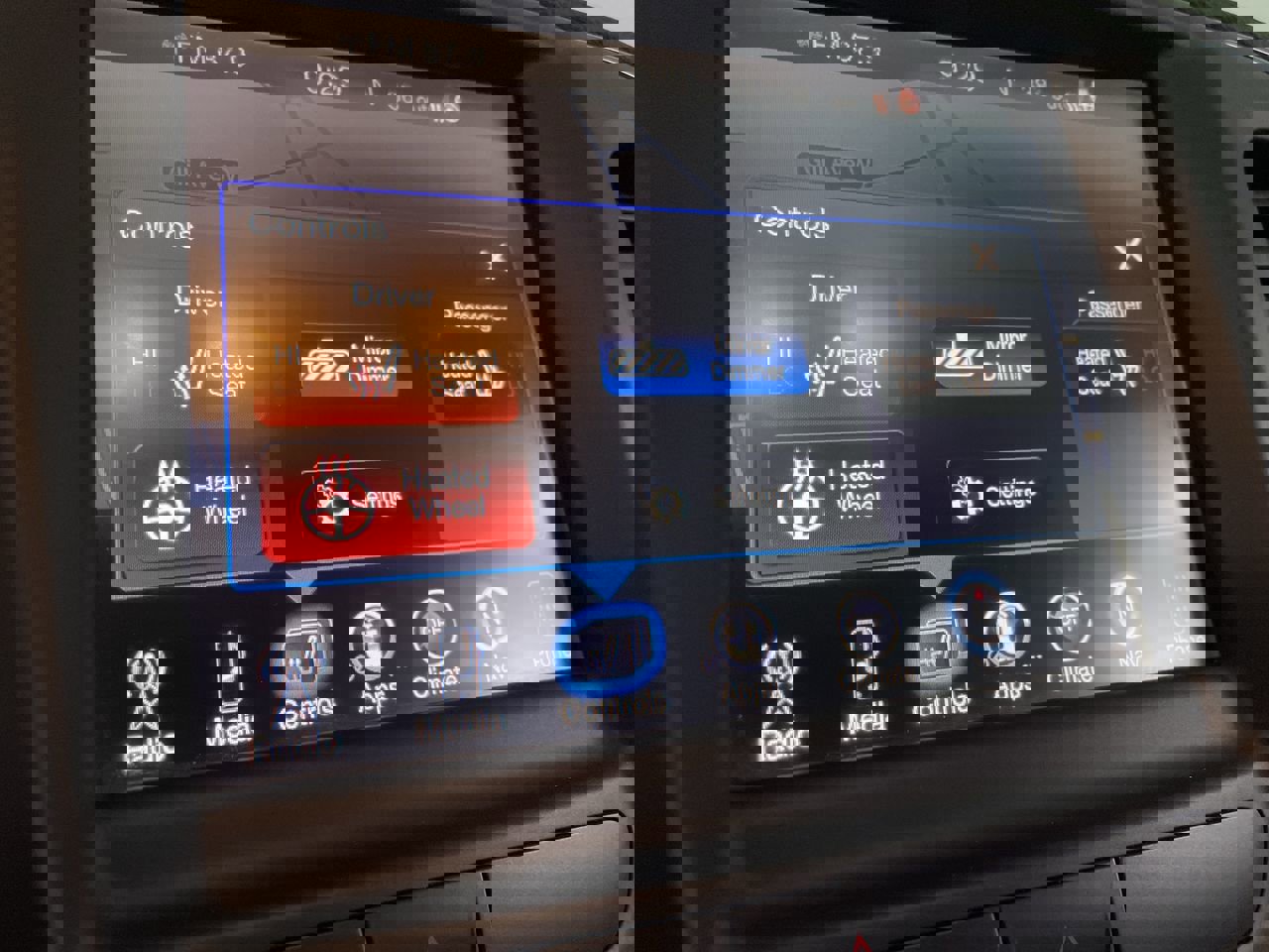 Used 2015 Chrysler 200 S w/ Navigation & Sound Group I image 26