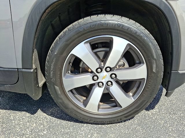 Used 2018 Chevrolet Traverse LT w/ LPO, Black Accent Package AWD/4WD image 9