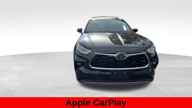 Used 2024 Toyota Highlander Platinum image 10