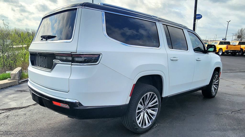 Used 2024 Jeep Grand Wagoneer L Series III w/ Rear Seat Video Group 1 AWD/4WD image 13