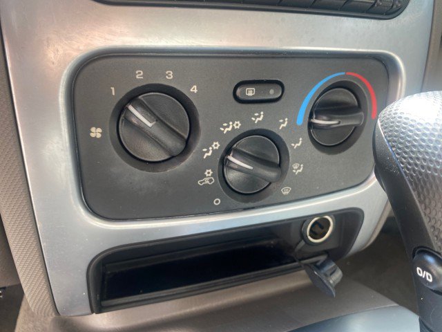 Used 2003 Jeep Liberty Limited image 49