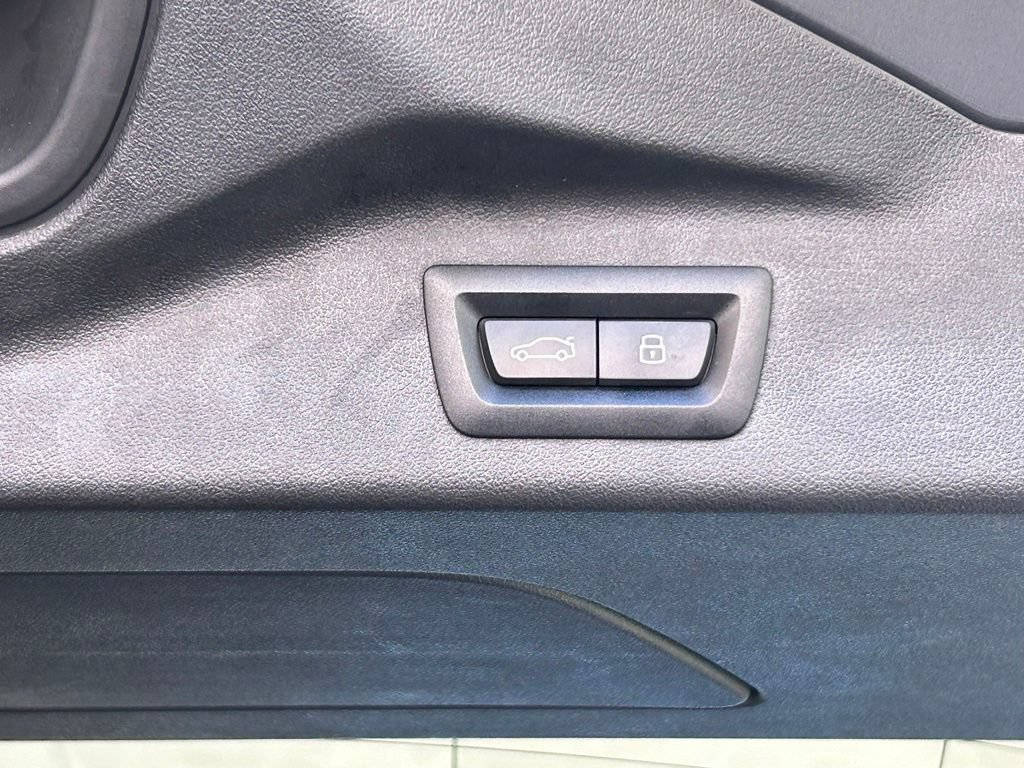 Used 2026 BMW X7 M60i AWD/4WD image 38