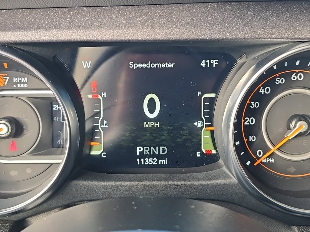 Used 2023 Jeep Gladiator Mojave w/ Trailer Tow Package image 12