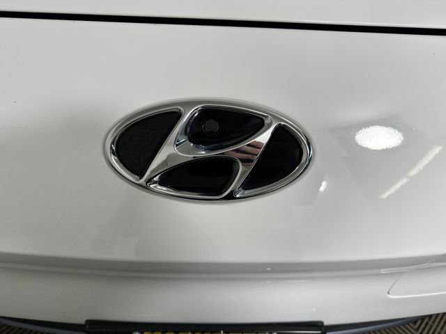 Used 2022 Hyundai Kona Limited image 9