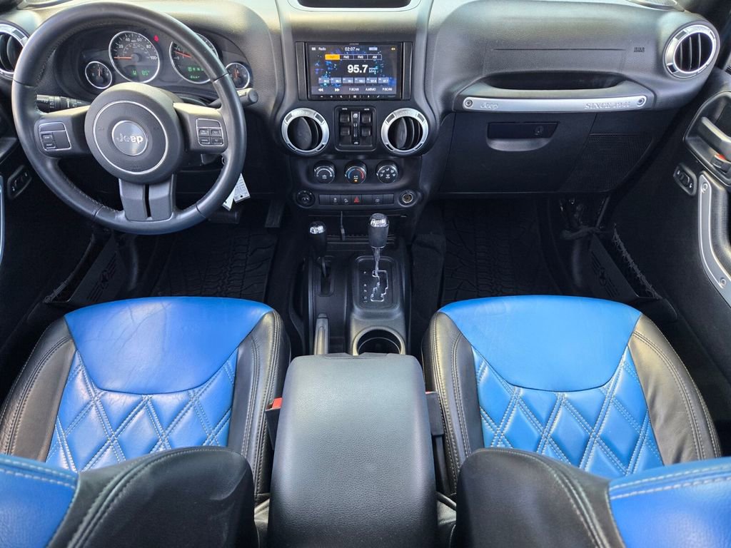 Used 2018 Jeep Wrangler Unlimited Sahara image 12