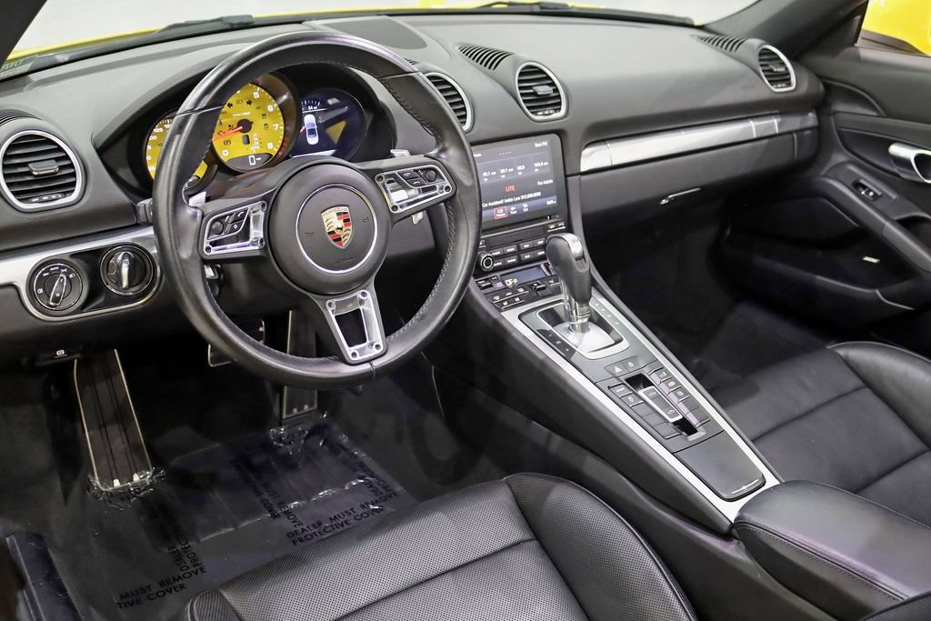 Used 2019 Porsche 718 Boxster S RWD image 16