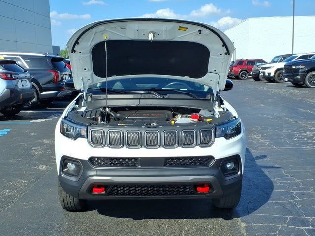 Used 2022 Jeep Compass Trailhawk w/ Trailhawk Convenience Group AWD/4WD image 31