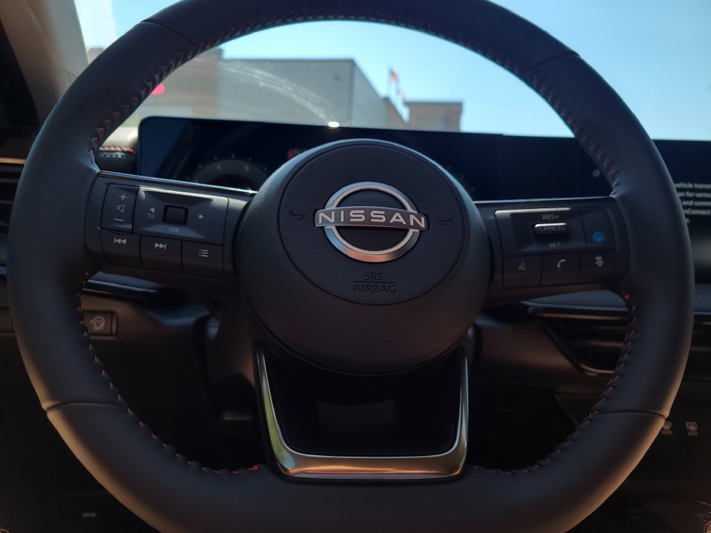 New 2026 Nissan Kicks SR w/ Illumination Package FWD image 21