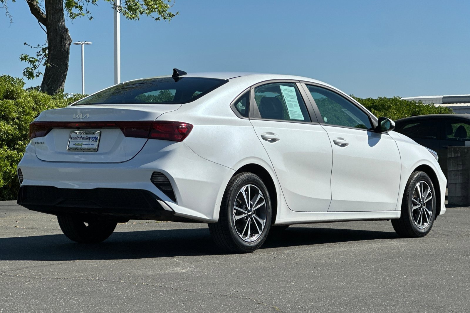 Used 2024 Kia Forte LXS image 4