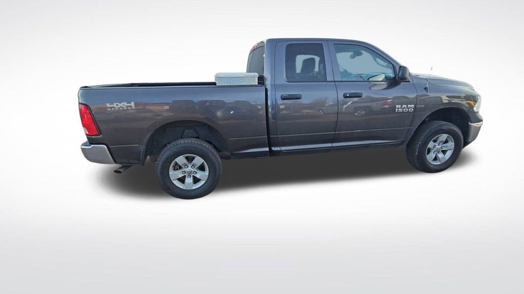 Used 2018 RAM 1500 Tradesman w/ Chrome Appearance Group RWD image 8