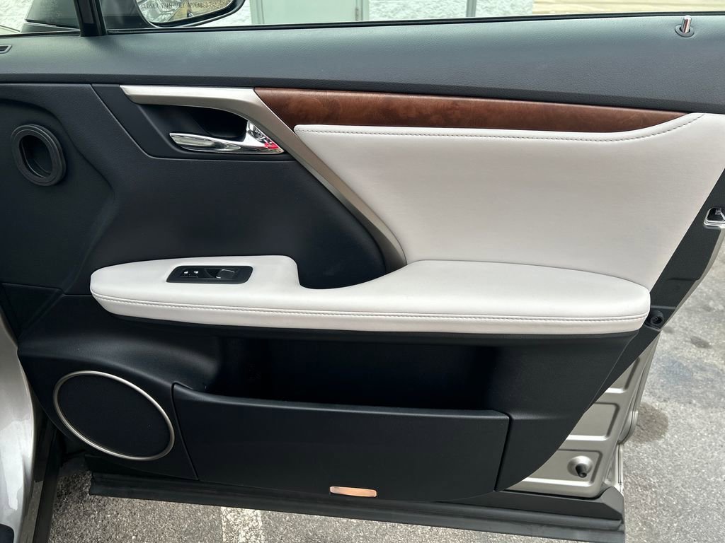 Used 2020 Lexus RX 350L FWD w/ Premium Package image 43