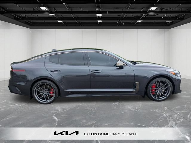Used 2022 Kia Stinger GT1 AWD/4WD image 6