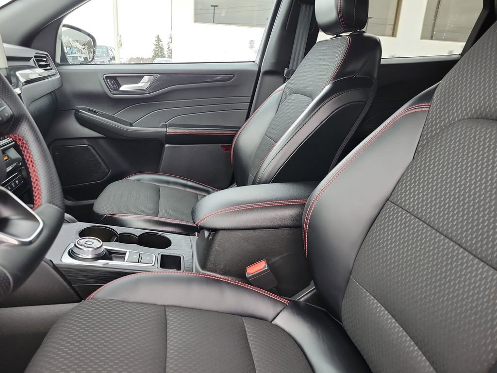 Used 2023 Ford Escape ST-Line w/ Tech Pack #1 AWD/4WD image 19