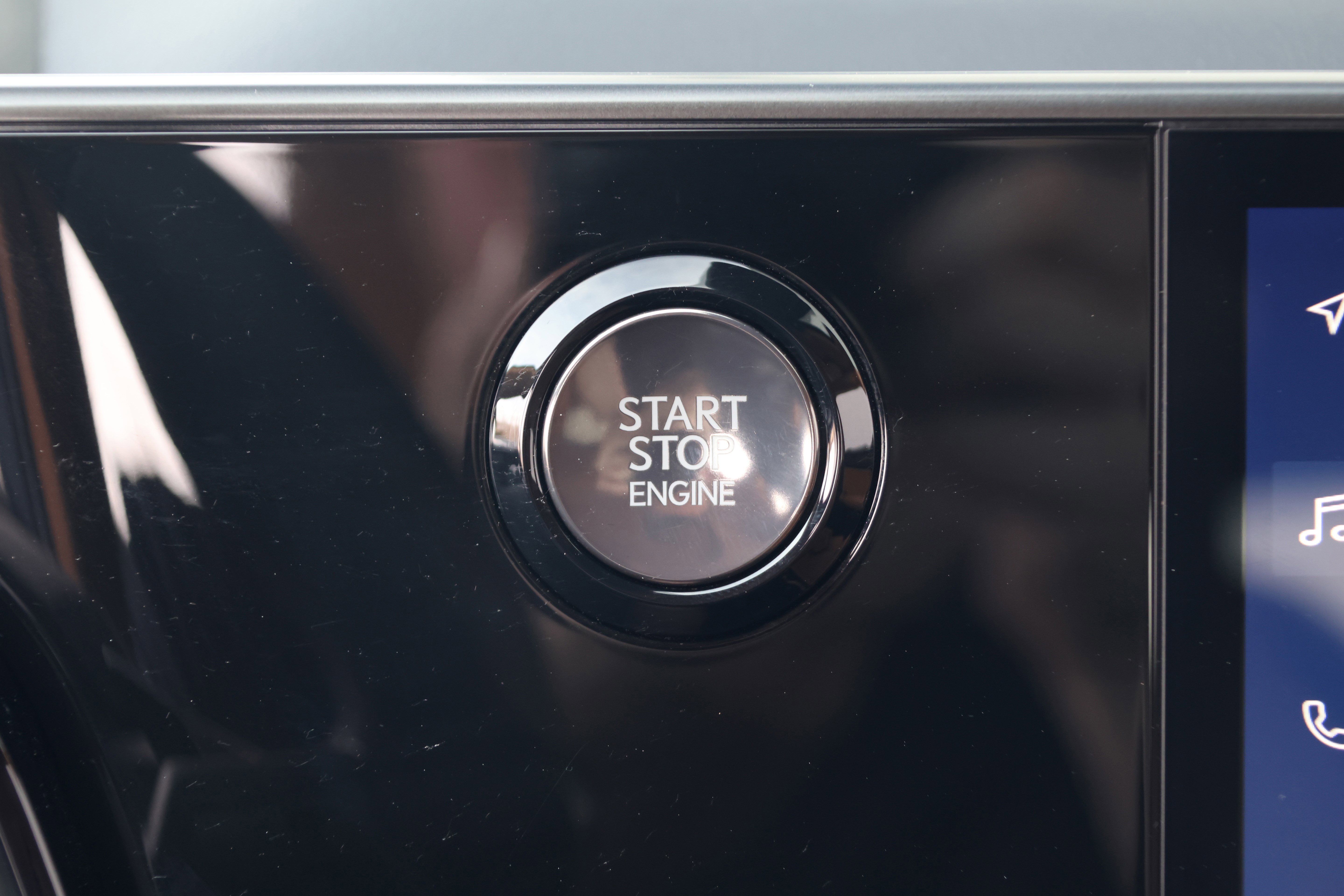 Certified 2025 Lexus NX 250 250 Premium w/ Towing Package (2000 Lbs) image 23