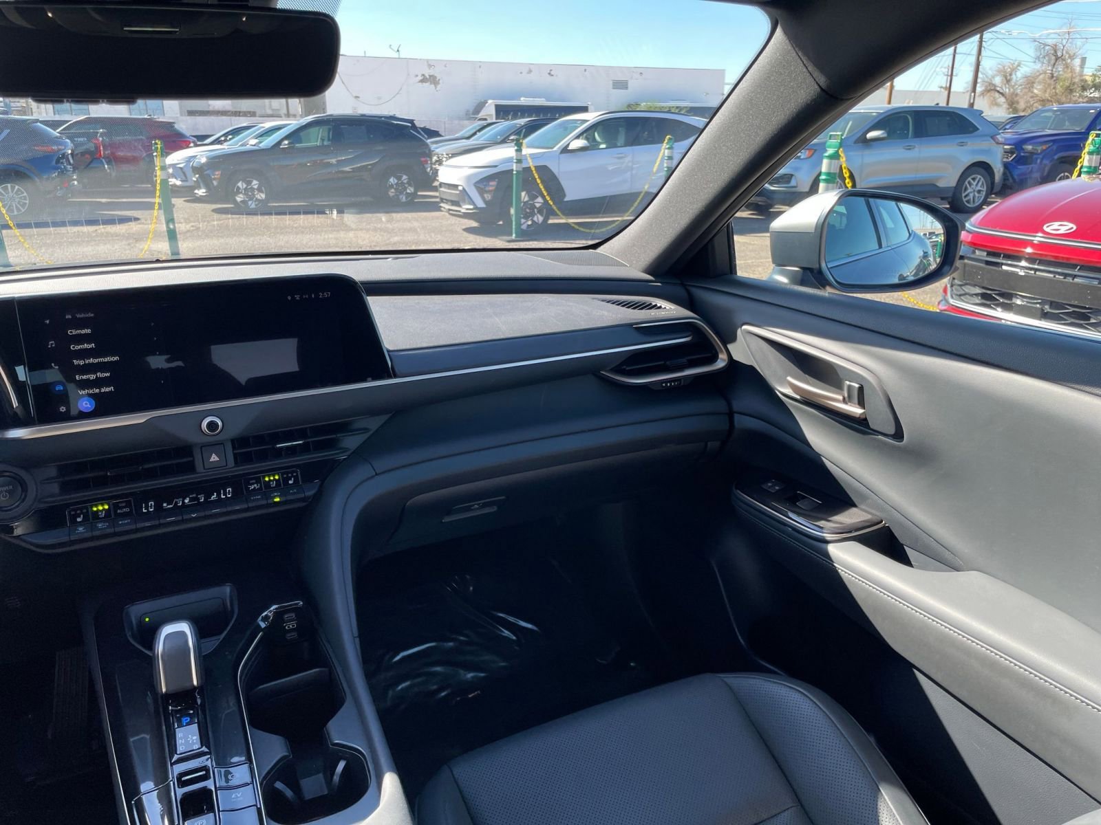 Used 2025 Toyota Crown XLE image 35