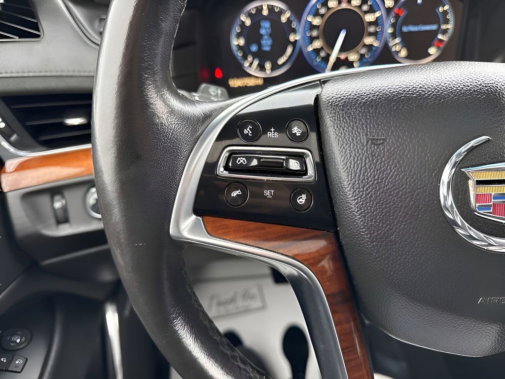 Used 2015 Cadillac Escalade Luxury image 37