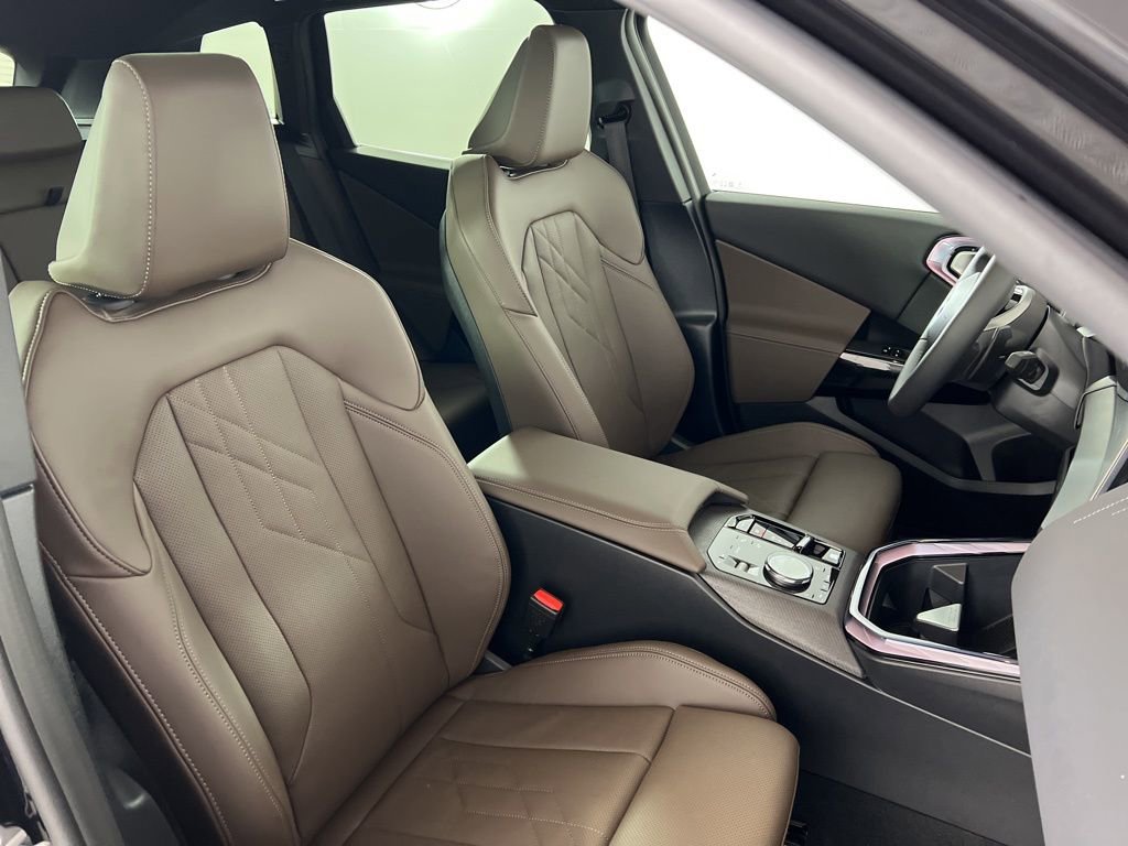 Used 2026 BMW X3 xDrive30 w/ Premium Package image 2