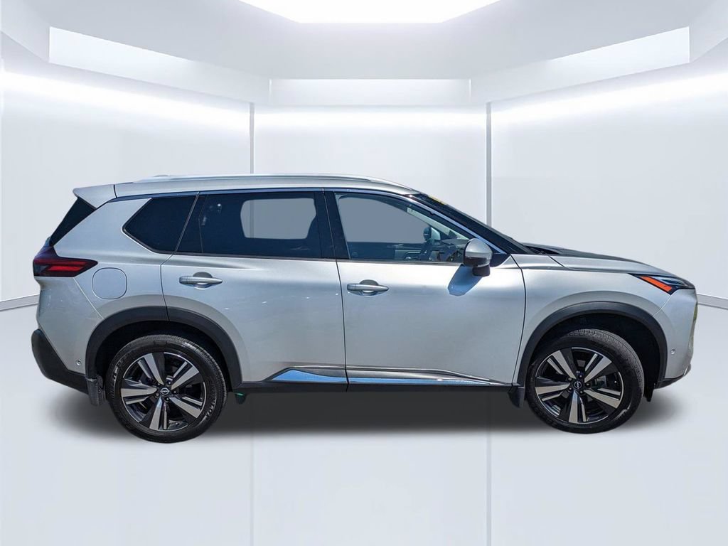 Used 2023 Nissan Rogue Platinum w/ Platinum Premium Package FWD image 5