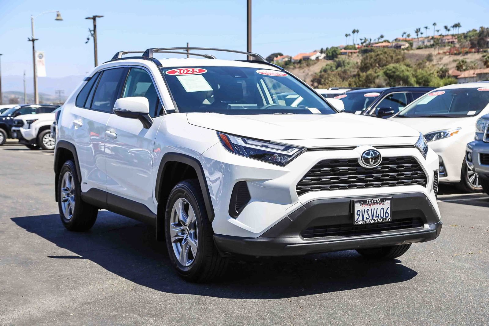 Certified 2025 Toyota RAV4 LE AWD/4WD image 3