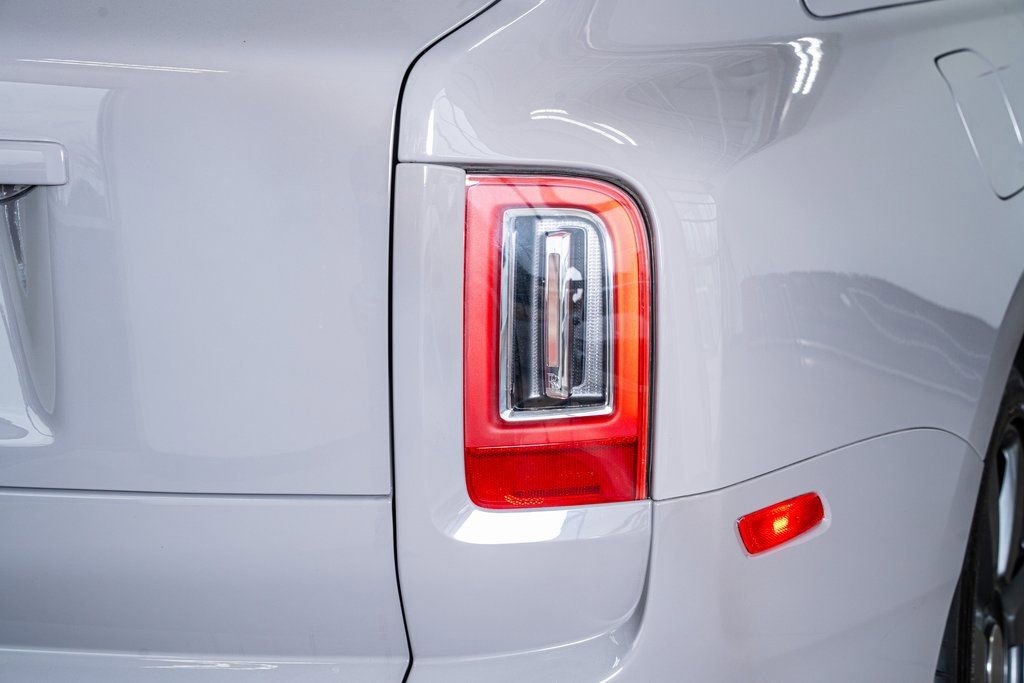 Used 2022 Rolls-Royce Cullinan image 33