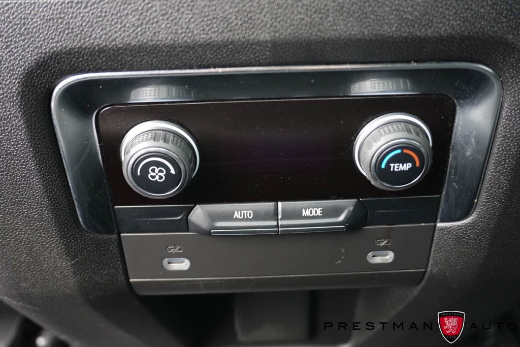 Used 2024 Chevrolet Suburban Z71 image 39