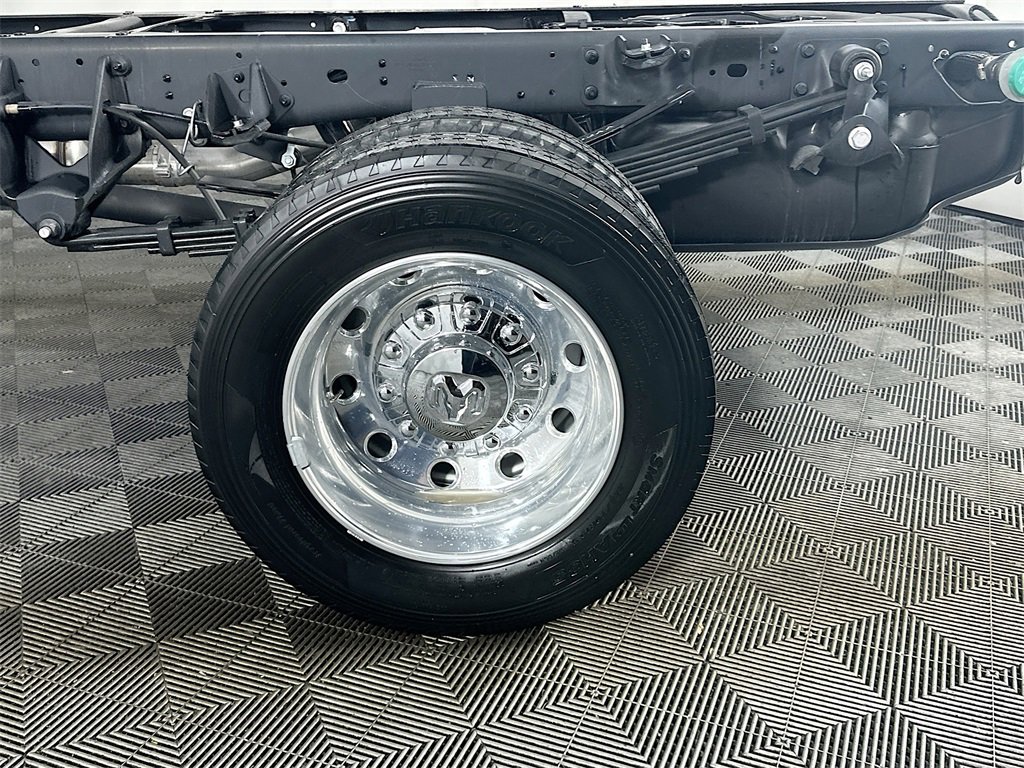 New 2026 RAM 5500 Tradesman w/ Chrome Appearance Group image 16