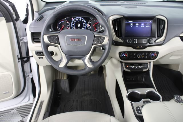 Used 2023 GMC Terrain Denali w/ Denali Premium Package image 13