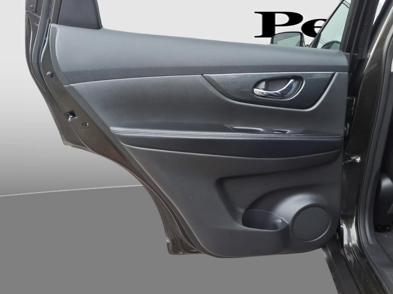 Used 2014 Nissan Rogue SL AWD/4WD image 23