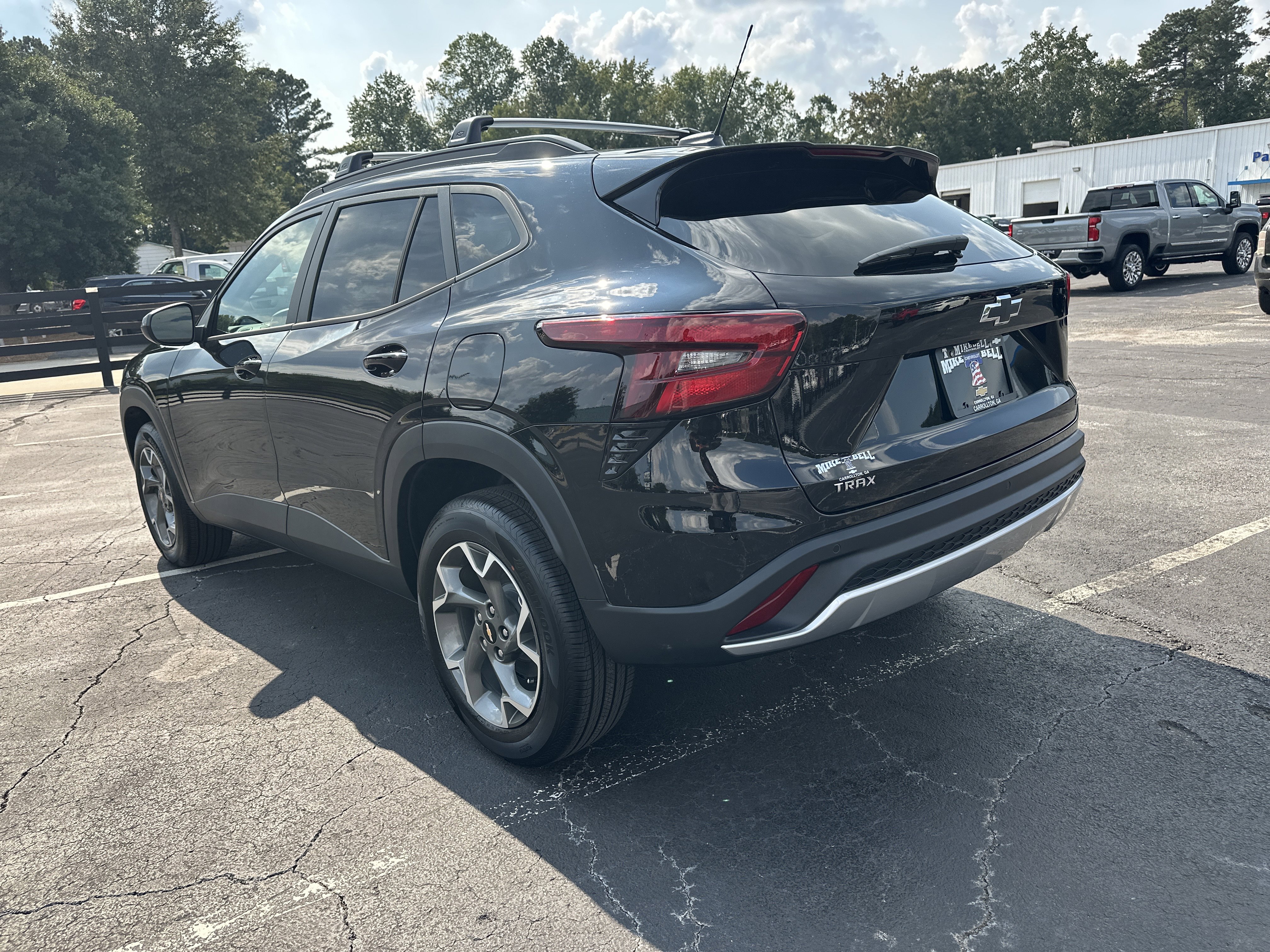 New 2026 Chevrolet Trax LT w/ Driver Confidence Package FWD image 7