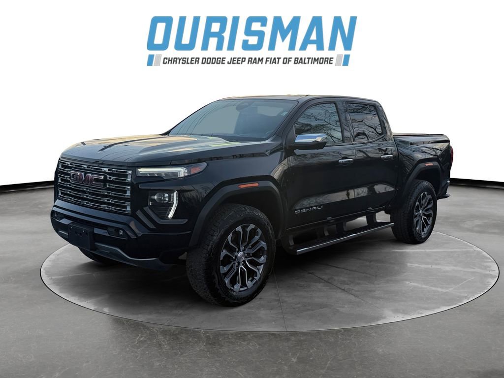Used 2024 GMC Canyon Denali image 2