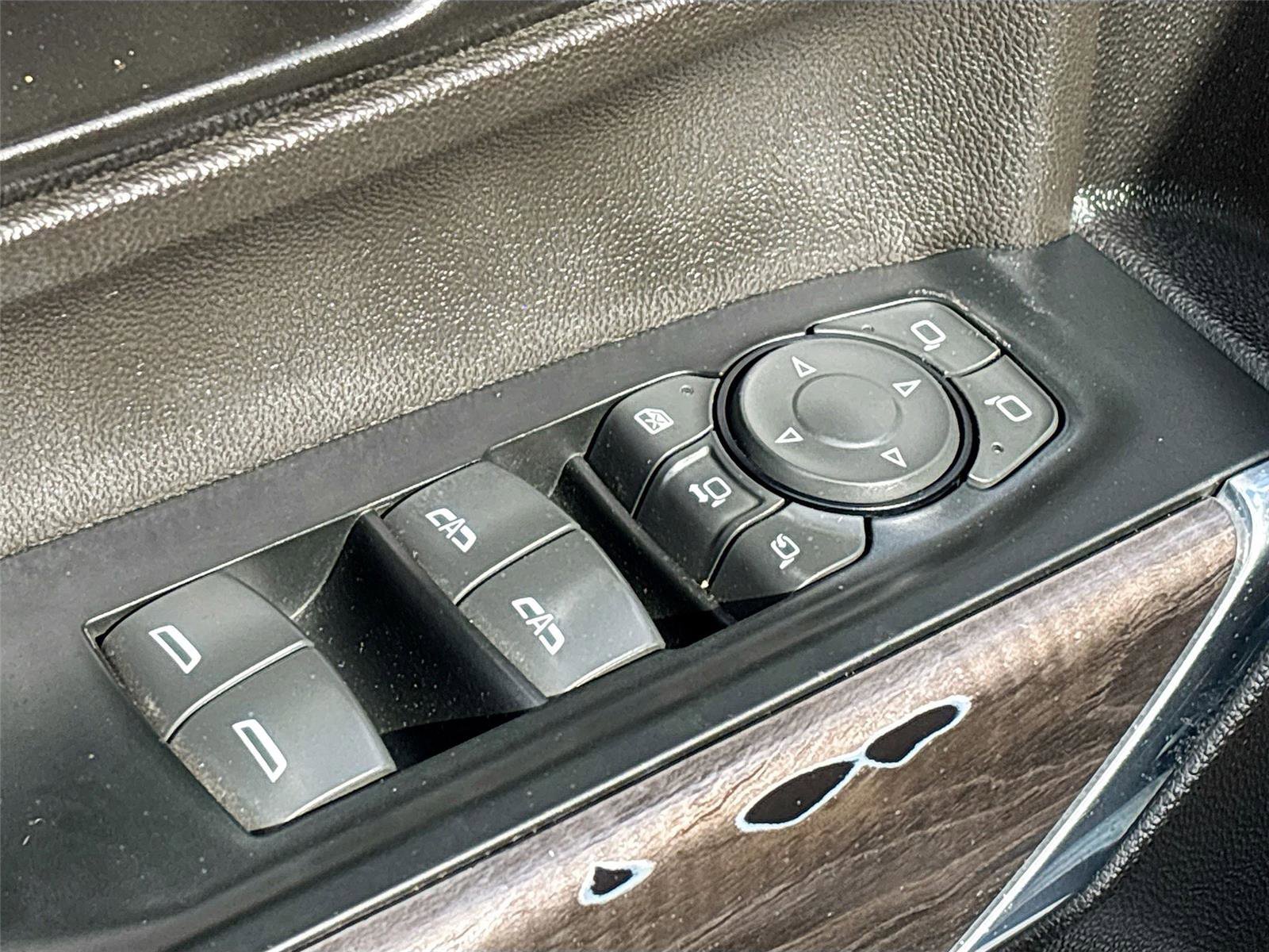 Used 2023 Chevrolet Silverado 2500 LTZ w/ LTZ Convenience Package image 17