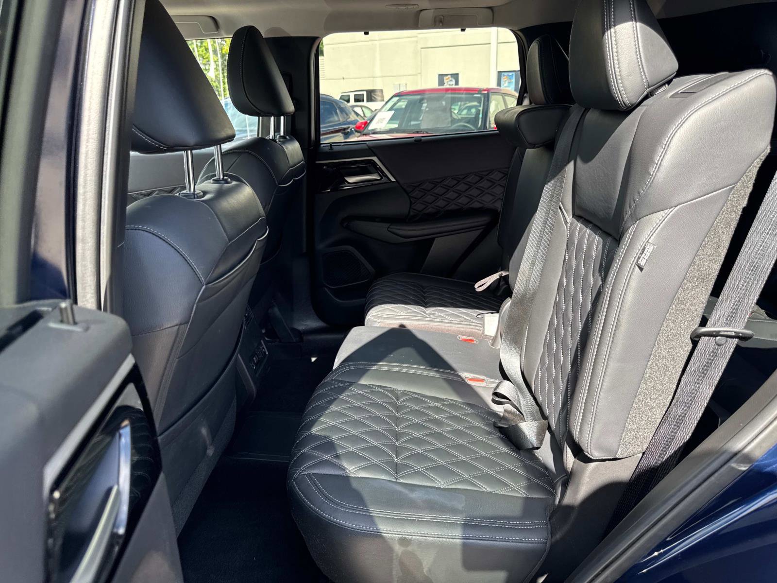 Used 2023 Mitsubishi Outlander SEL image 13