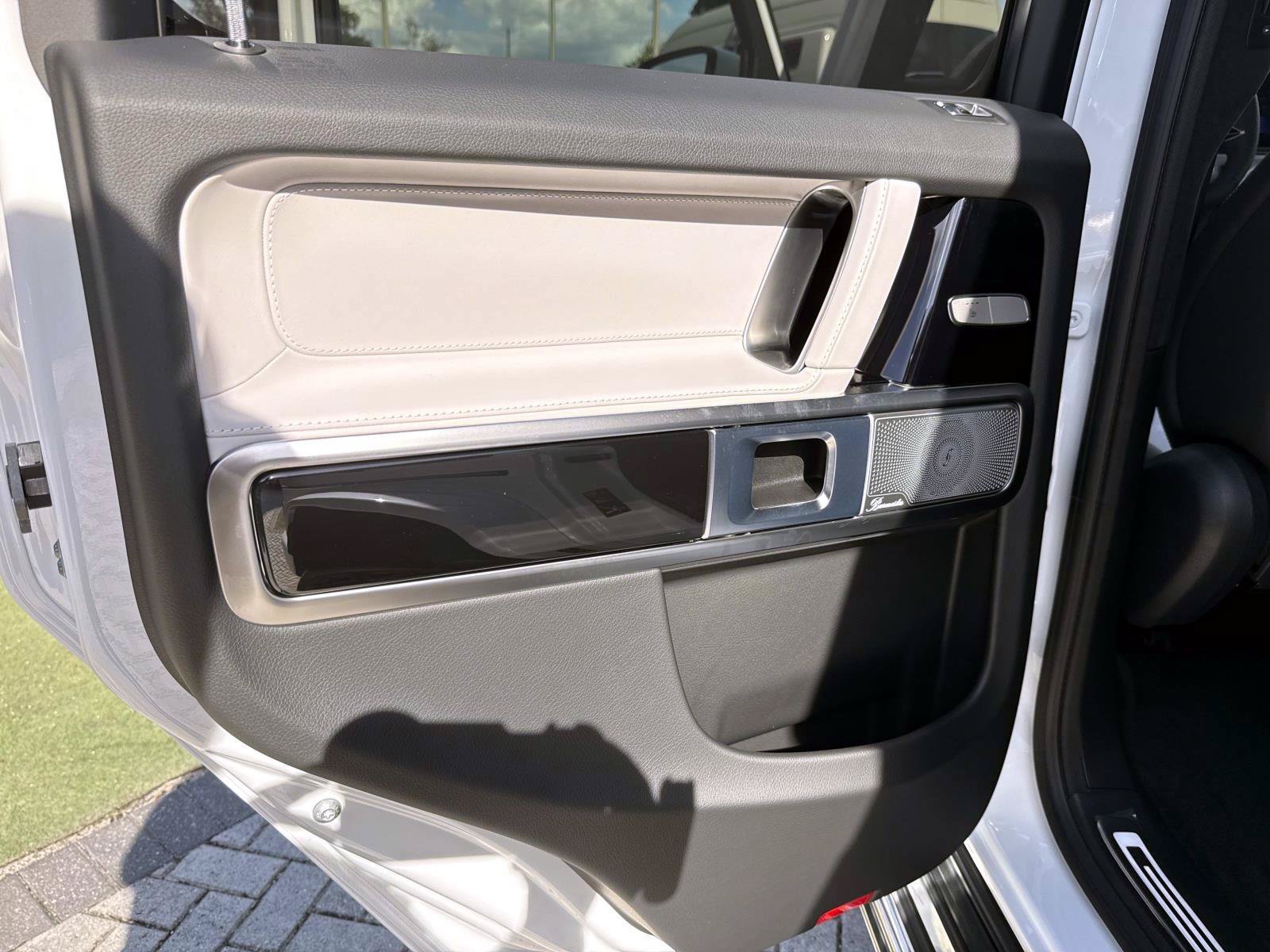New 2027 Mercedes-Benz G 580 e image 13