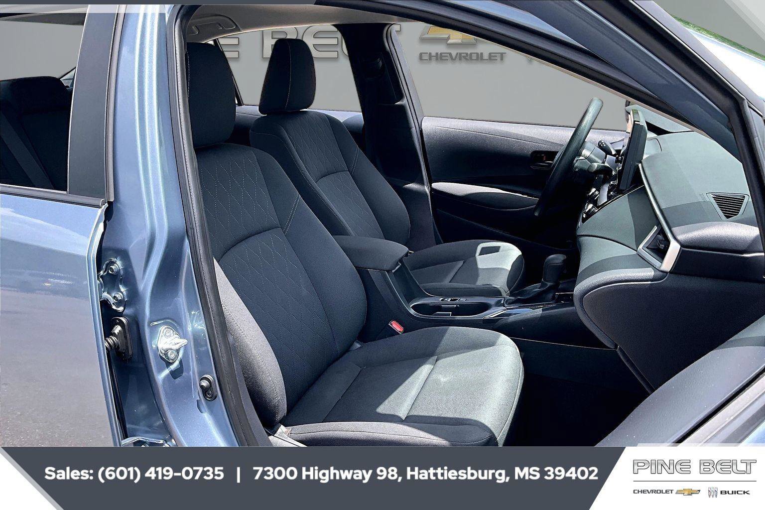 Used 2024 Toyota Corolla LE FWD image 6