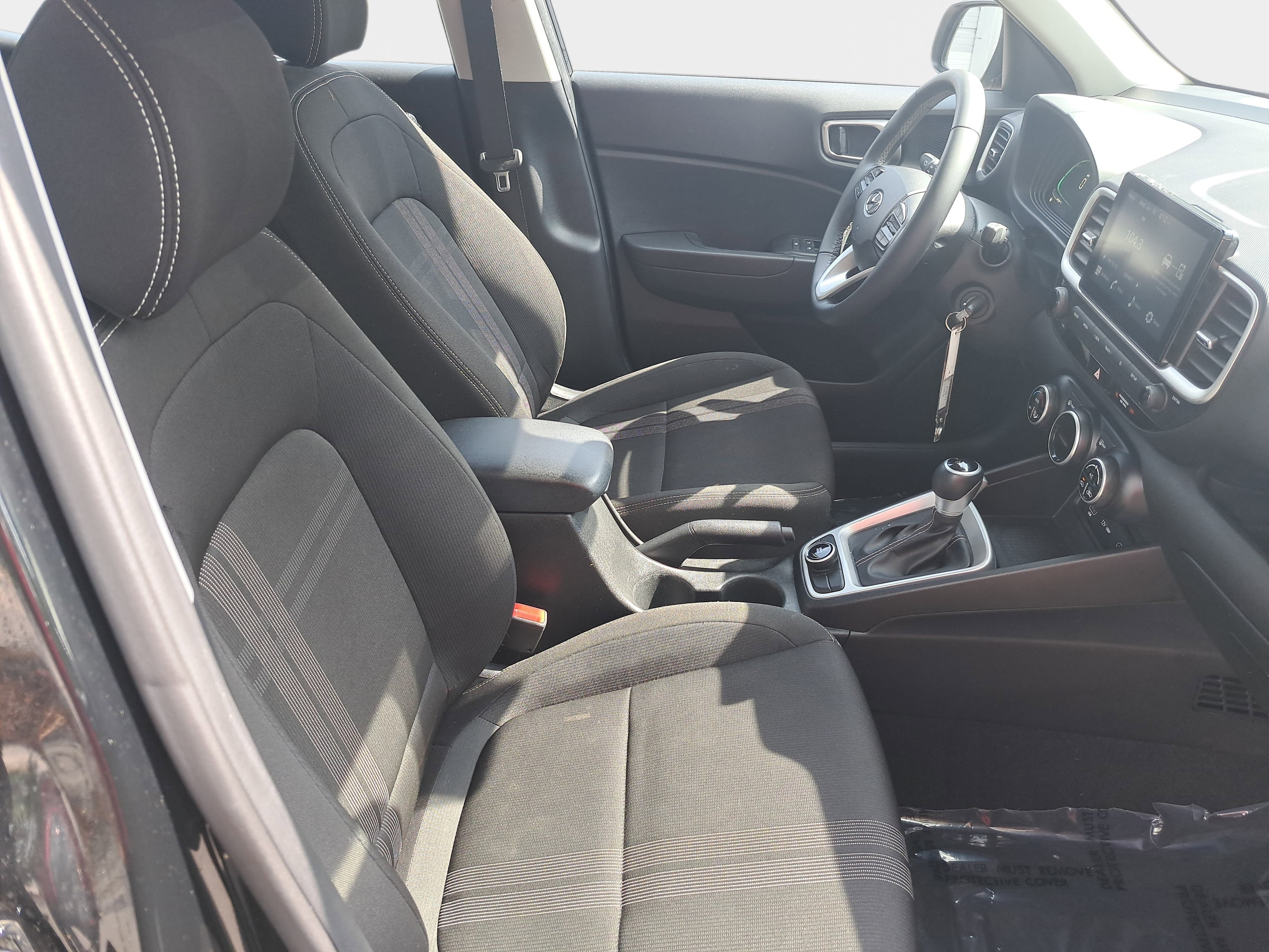 Used 2023 Hyundai Venue SEL FWD image 10