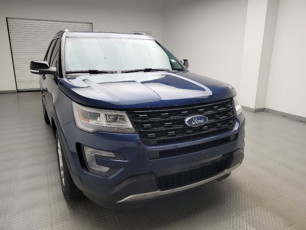 Used 2017 Ford Explorer XLT FWD image 14