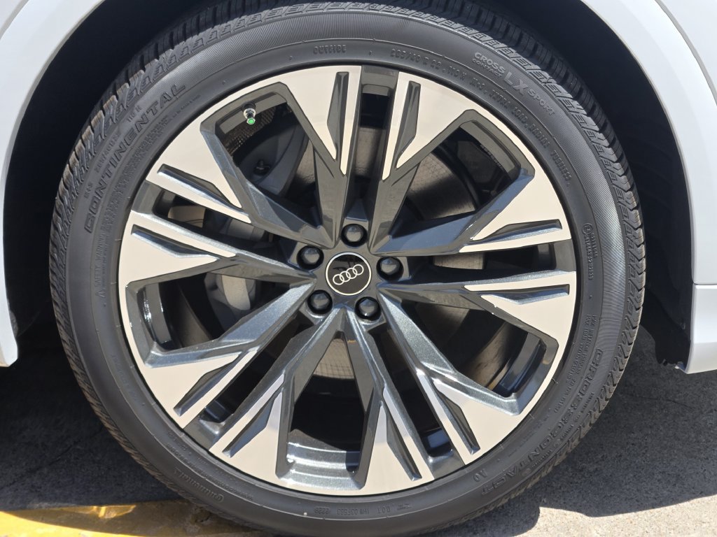New 2027 Audi Q8 Premium Plus AWD/4WD image 16