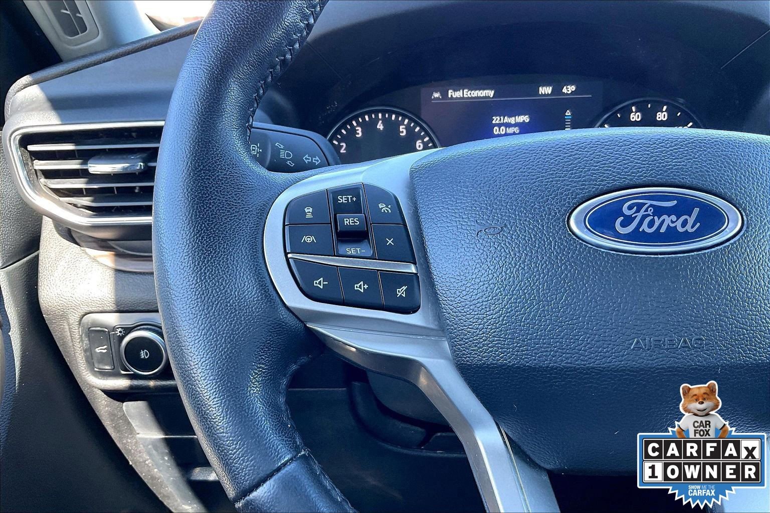 Used 2024 Ford Explorer Limited w/ Limited Technology Package image 23