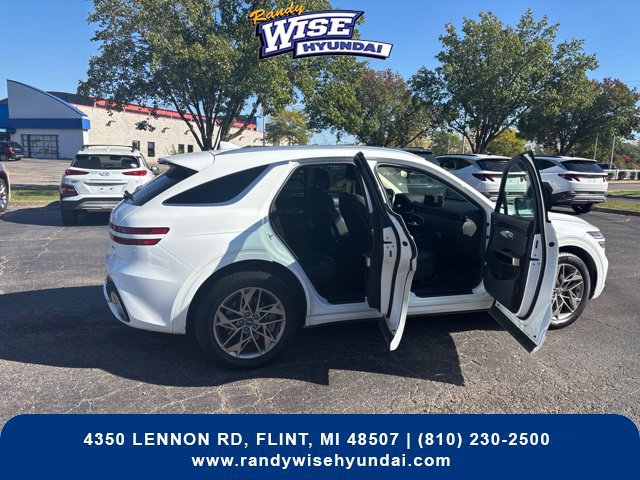 Used 2025 Genesis GV70 2.5T AWD/4WD image 10