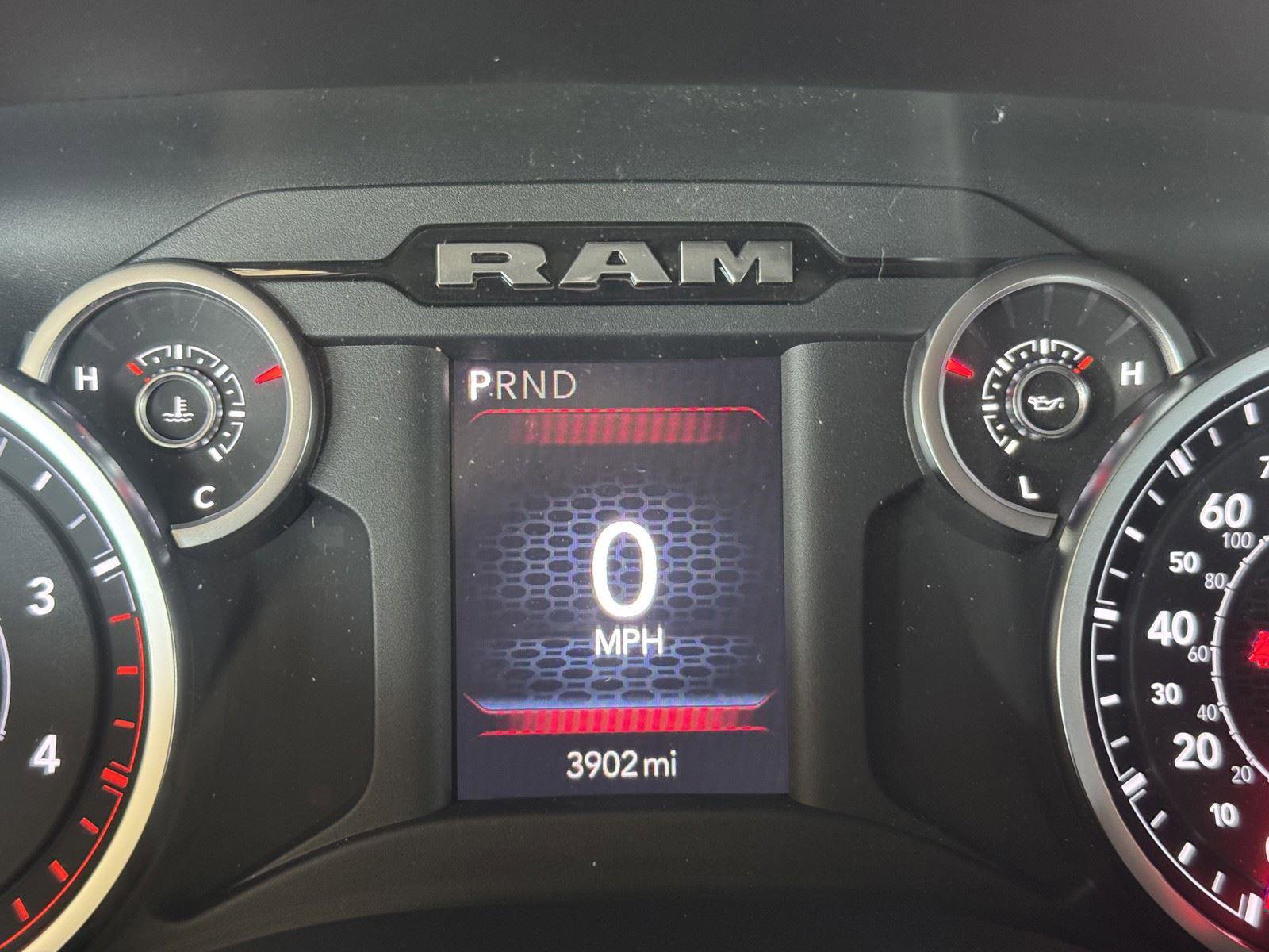 Used 2025 RAM 3500 Lone Star image 10