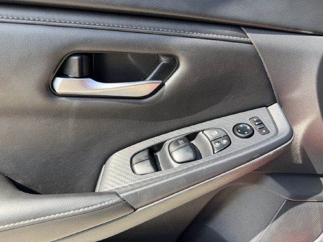 Used 2024 Nissan Sentra SV w/ All-Weather Package FWD image 11