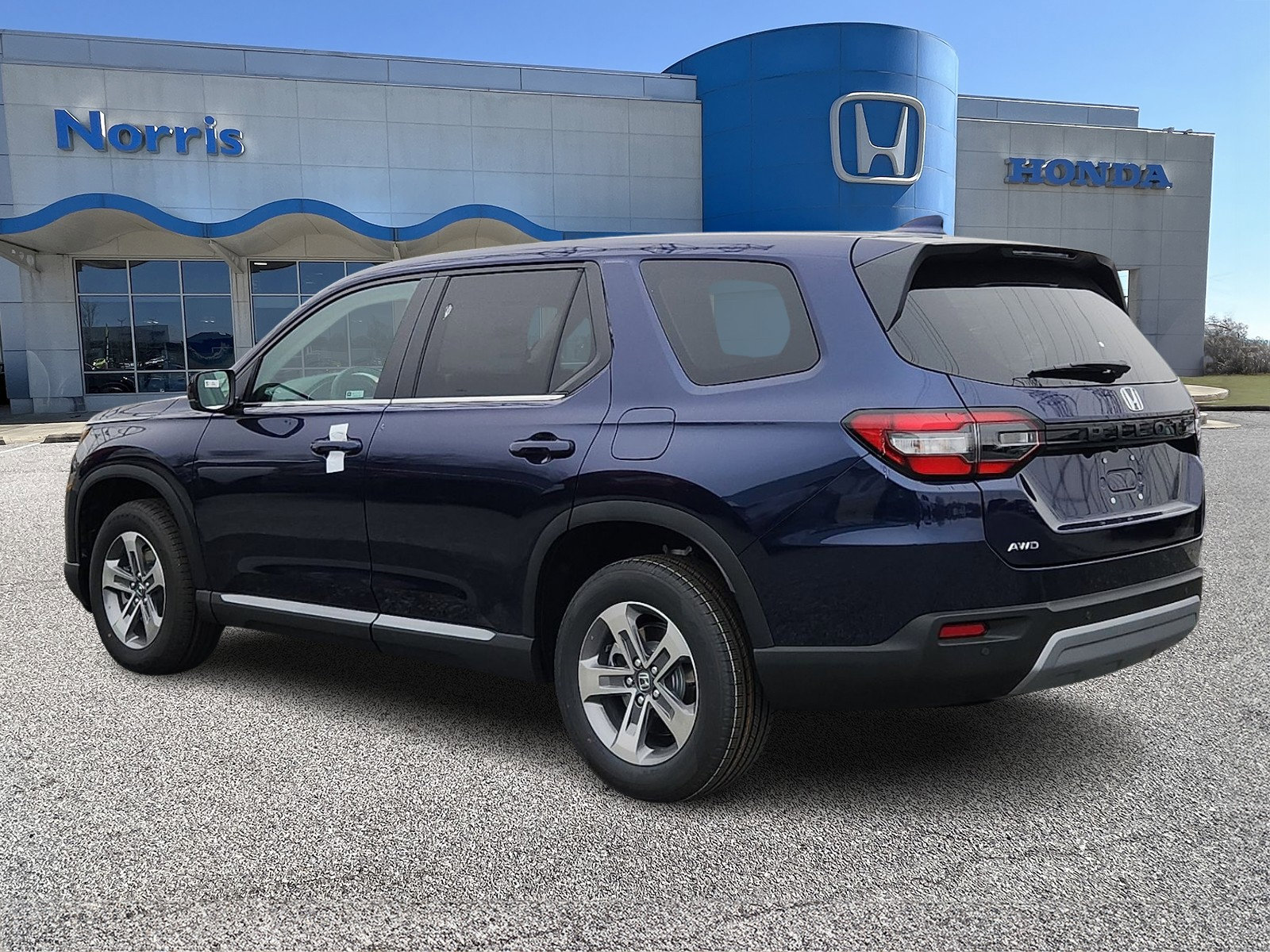 New 2025 Honda Pilot EX-L image 3