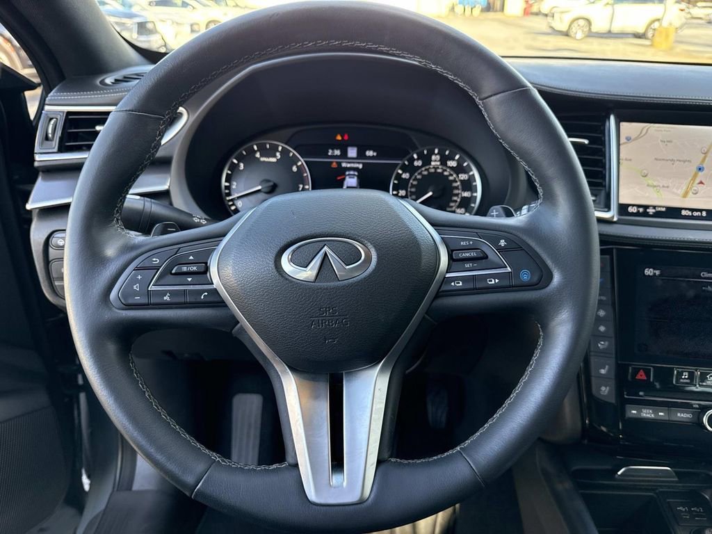 Certified 2023 INFINITI QX55 Essential image 11
